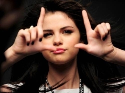 MiruPinkLove - Fan Club cu poze Selena Gomez