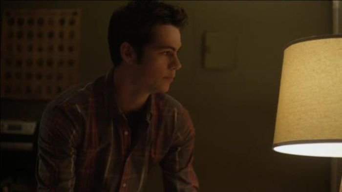 *se trezeste si se uita ciudat*Cand ti-a crescut la loc parul?