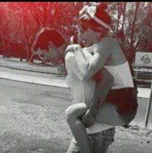 541489_127347684102626_1603110330_n