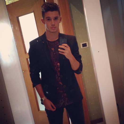 1450668_126918517478876_1397670964_n