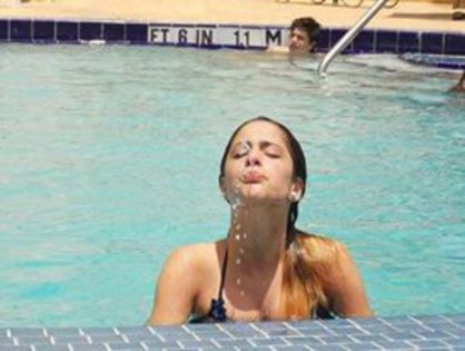 1545979_130648490439212_1647914552_n