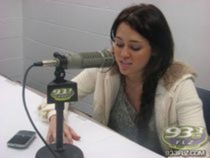 Miley 10 - Miley la radio