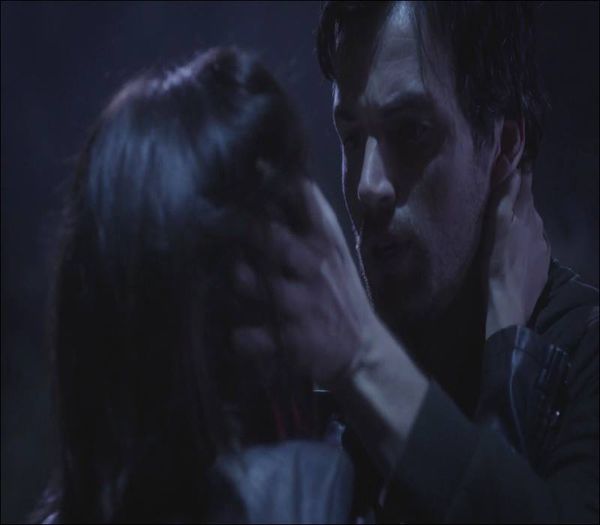 Ezra : De acum o sa fie totu bine.. ba am fost eu impuscat, ba tu rapita. Femeia asta va plati! - episodul 35