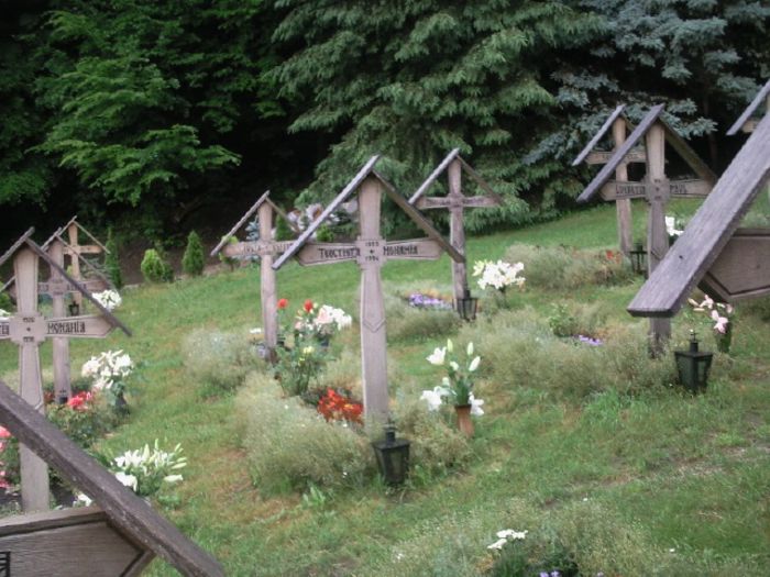 Photo191 - Mormantul Parintelui Arsenie Boca II