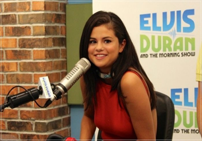  - x 22-06-2015 II Sele on Elvis Duran and The Morning Show in New York