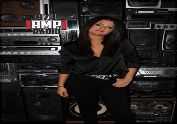  - x 22-06-2015 II 97 1 x AMP radio LA