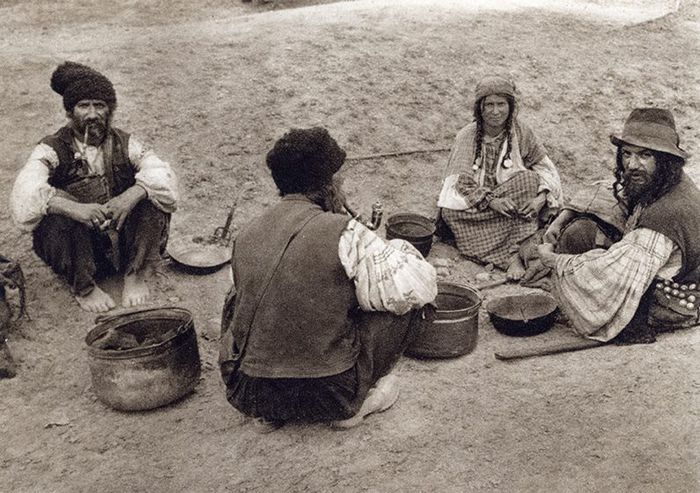 10436247_949331945087404_7927263957260018707_n - Traditii romanesti