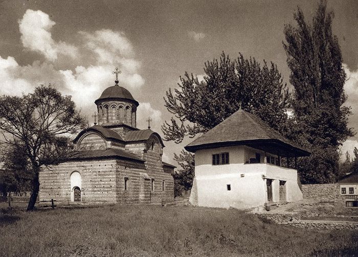 11014886_948106118543320_3049362209630619818_n - Traditii romanesti