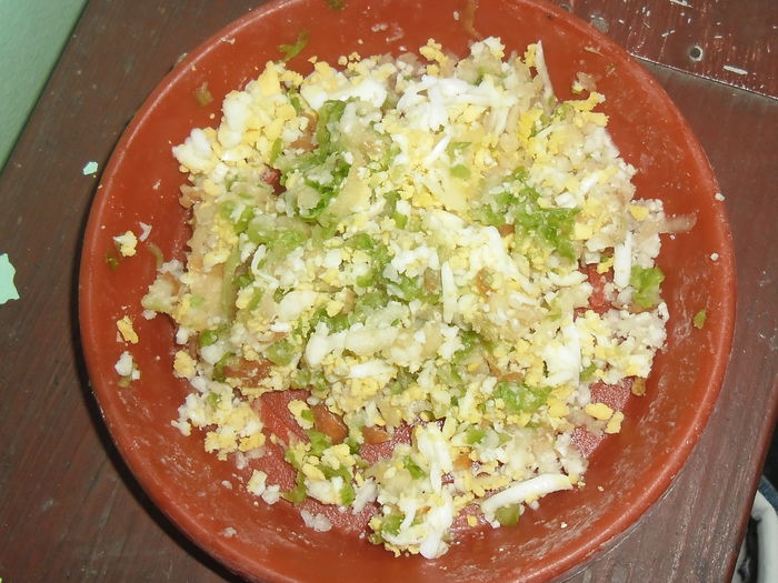 hrana; ou fiert, mar,varza,salata etc...
