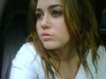 imagesCA4M5THW - Miley emo