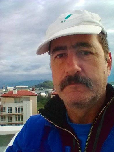 S-a maritat cu un tigan. Nu am ce sa mai vorbesc cu ea! Asa am educat-o eu?