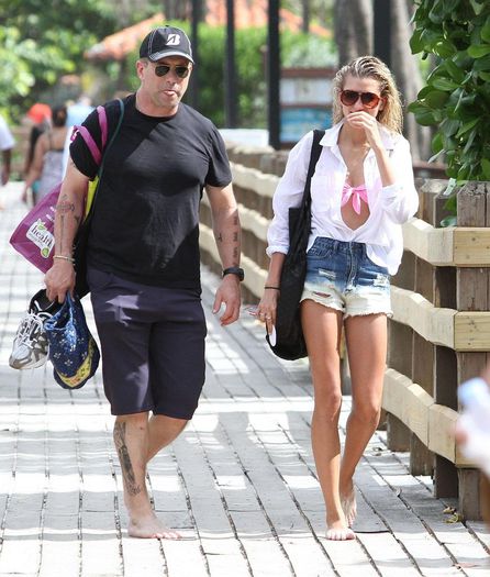 stephen-baldwin-hailey-baldwin-hailey-baldwin-qxuy-and-wife-kennya-799829309