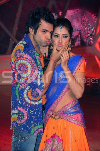  - 32- Rithvik Dhanjani and Asha Negi