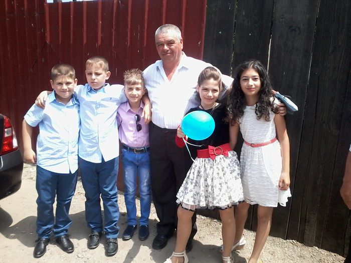 Bunicul cu toti nepotii