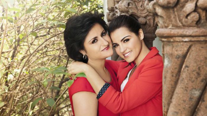 maite_and_mother_breast_cancer - x-La hermosa reina Maite Perroni