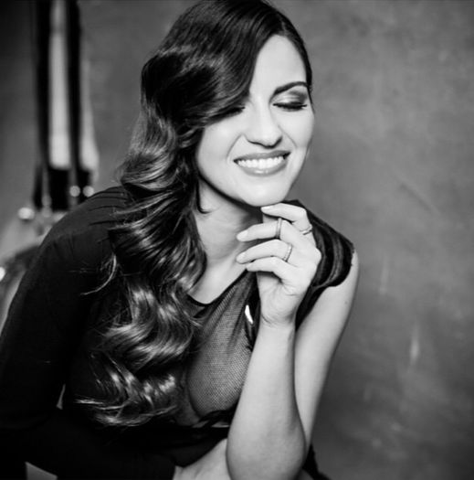  - x-La hermosa reina Maite Perroni