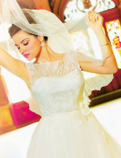 4c3729ff1cce8c5c1e45843a25b8ad15 - x-La hermosa reina Maite Perroni