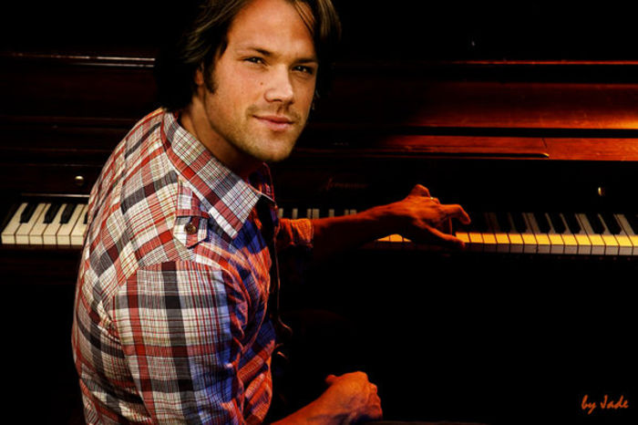 Jared_and_the_Piano_manip_by_monkeyJade
