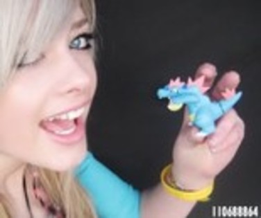 KYTMIGTUIDC9PWH4EG5M3L5C2 - kirby carnage