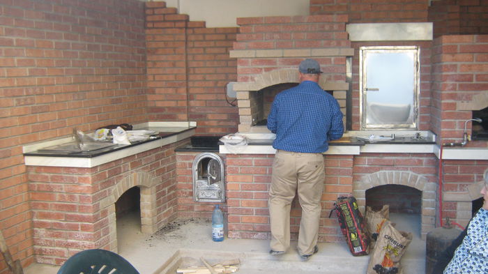 IMG_2143 - Bucatarie de vara cu gratar rustic din caramida - la Braila