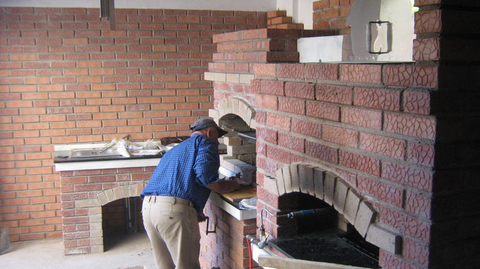 IMG_2146 - Bucatarie de vara cu gratar rustic din caramida - la Braila