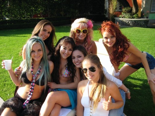 8535_104362256241240_100000023998043_125863_3691140_n