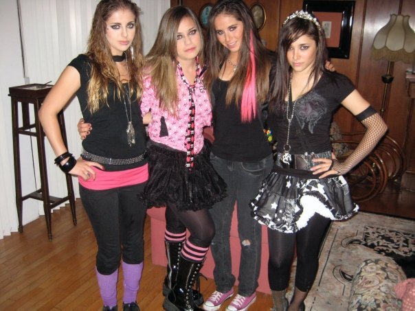 8535_104362302907902_100000023998043_125877_3262348_n