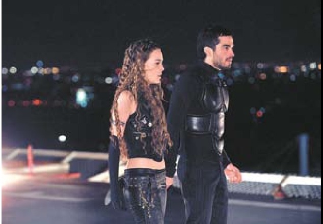 alfonsoscanperiodicoexcelsior05 - Cameleonii