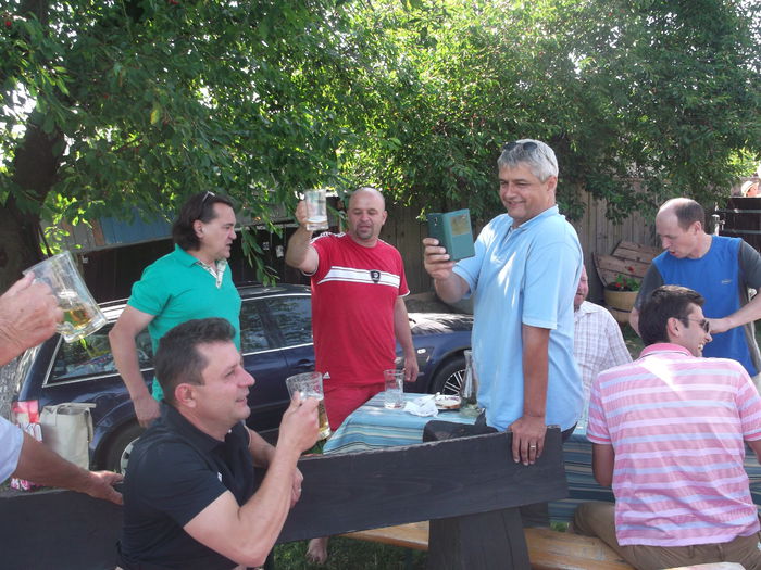 LA MULTI ANI CA VIN..... - ANIVERSARE NIK PUIUTZ