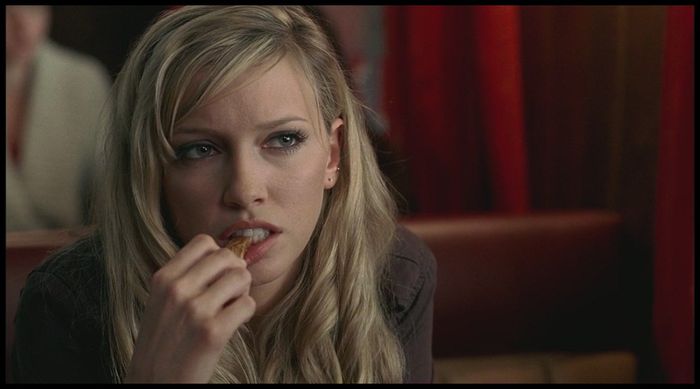 → ღ ← Mă bucur că măcar ai observat că m-am făcut blondă - This is just the beggining - ep 01