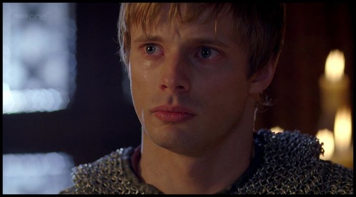 - *O pupă pe fruntă îmbrățișând-o, punând apoi capul pe umărul ei* - This is just the beggining - ep 01