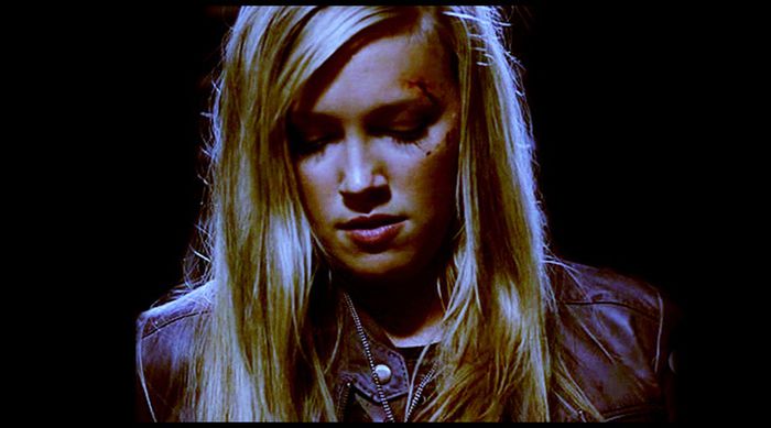 → ღ ← *Se uită cu lacrimi în ochi la #Nic, apoi se întoarce spre #Meg * Mă bucur - This is just the beggining - ep 01