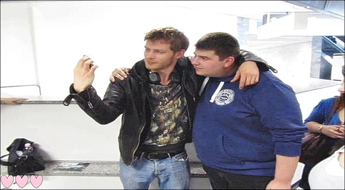 ♛ 》》 Hє`ѕ α ѕєχу вα∂αѕѕ кιηg ┇┇✰ eu ? eu mă uitam pe unde merg , poate tu nu te uitai .. - This is just the beggining - ep 02