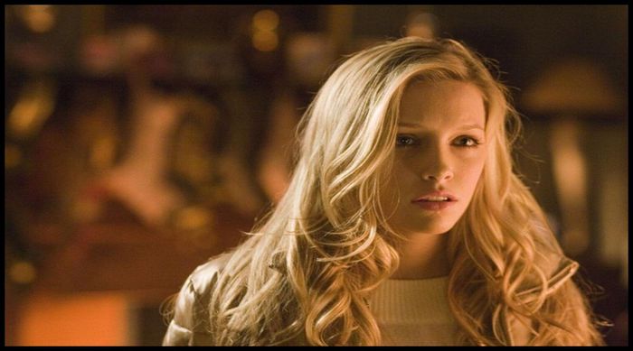 → ღ ← *Se trezește* Da, sunt ok, mă simt doar obosită - This is just the beggining - ep 02