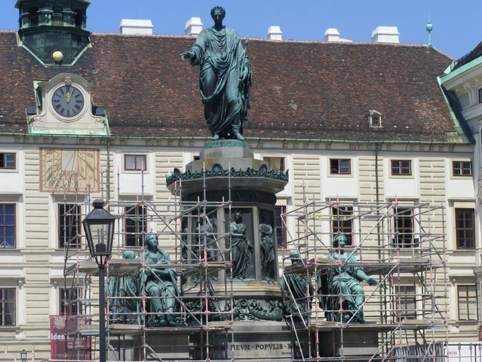 curtea interioara a Palatului Hofburg