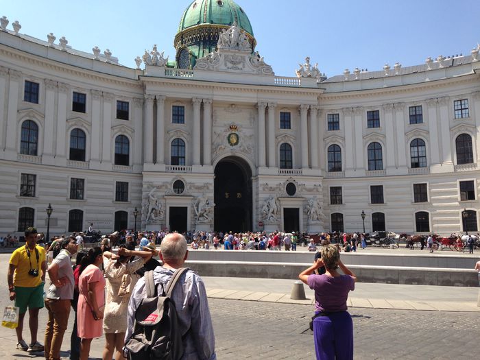 Curtea Palatului Hofburg - 4a ITALIA 30 iunie - 10 iulie