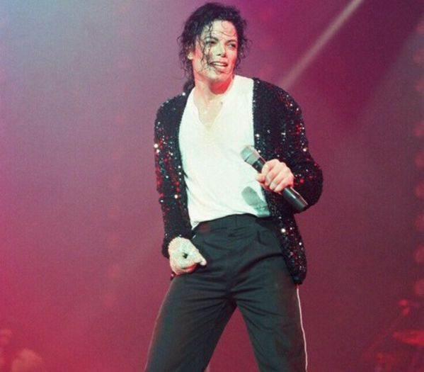 118 DAY - #MichaelJackson - @O5.O9