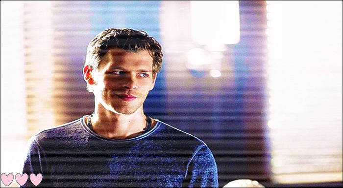 ♛ 》》 Hє`ѕ α ѕєχу вα∂αѕѕ кιηg ┇┇✰ fie  , vin și eu .. [#o zice pentru el însuși defapt , merge după e