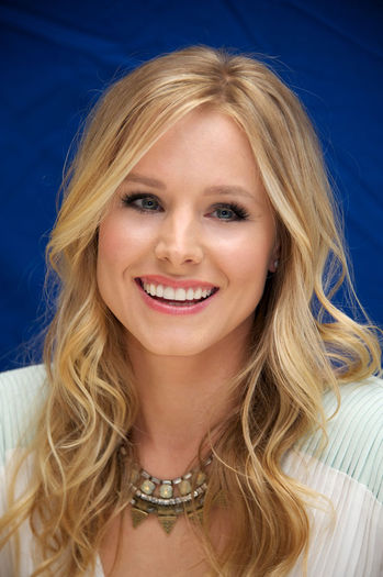 142862931-jpg_235013 - x-The enchanting Kristen Bell