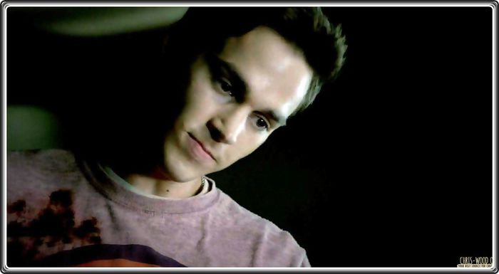 → Sau putem sa stam asa. Pe mine nu ma deranjeaza :)) - Here is the strange gym