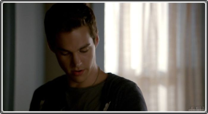 → [Se apropie si mai mult de ea] Poti sa pleci daca vrei. - x Come is this strange town