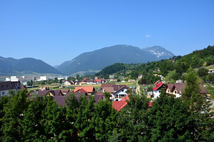 DSC_5809 - Orasul Zarnesti si Piatra Craiului