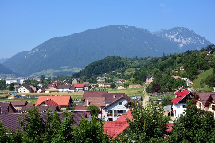 DSC_5814 - Orasul Zarnesti si Piatra Craiului