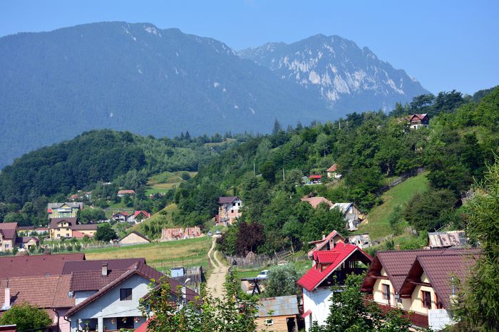 DSC_5815 - Orasul Zarnesti si Piatra Craiului