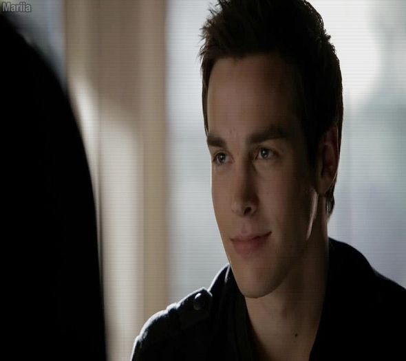 - *ii intoarce fata spre el si-i zambeste* Adica asa? ;;) =))). - xi - Episode 01