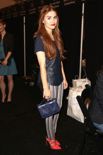 Vezi ma?Am mai dat si bani pe el ca tu sanki dai 100 de dolari pe un tort.