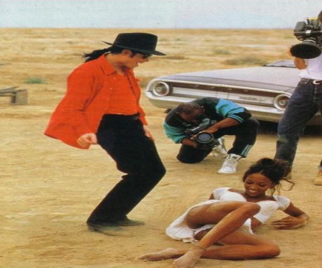 131 DAY - #MichaelJackson - @18.O9