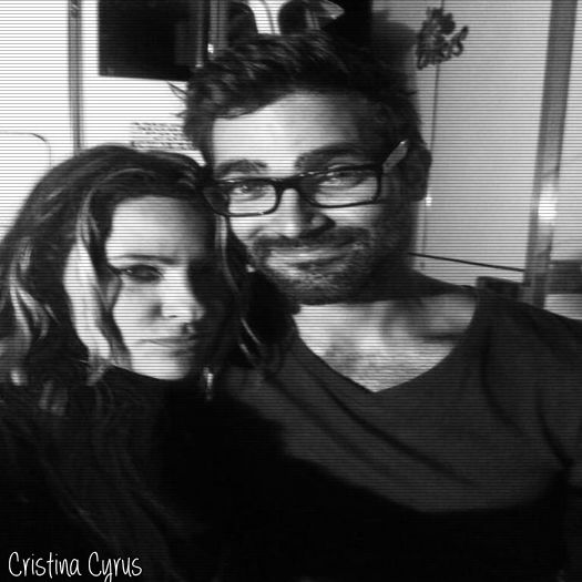 ➷.tєєภคɠє۵гยภคฬคץ`ϟ; Te rog frumos. =)))) După te dau și eu.