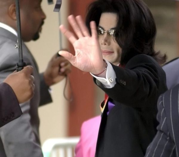 214 DAY - #MichaelJackson - @1O.12