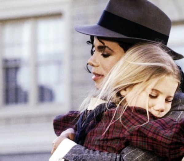 215 DAY - #MichaelJackson - @11.12